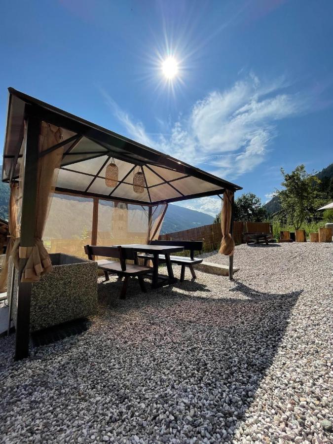 Apartments, Guest House & Historic Chalet Neuhaus San Sigismondo Esterno foto