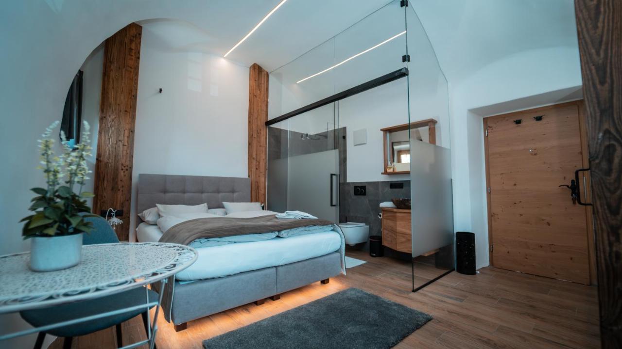Apartments, Guest House & Historic Chalet Neuhaus San Sigismondo Esterno foto