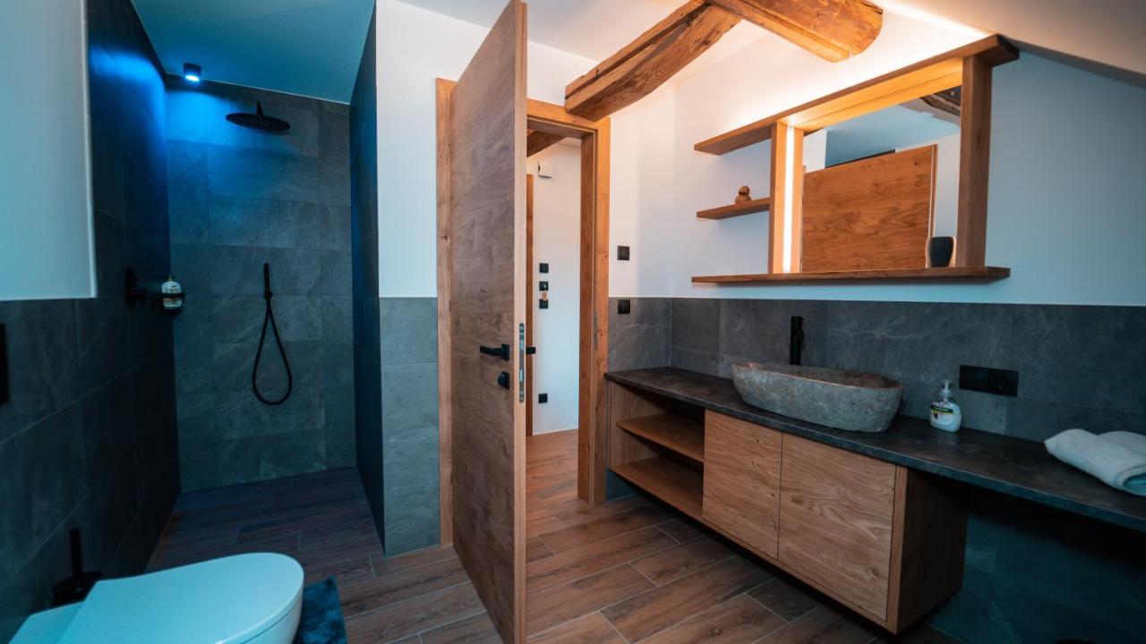 Apartments, Guest House & Historic Chalet Neuhaus San Sigismondo Esterno foto