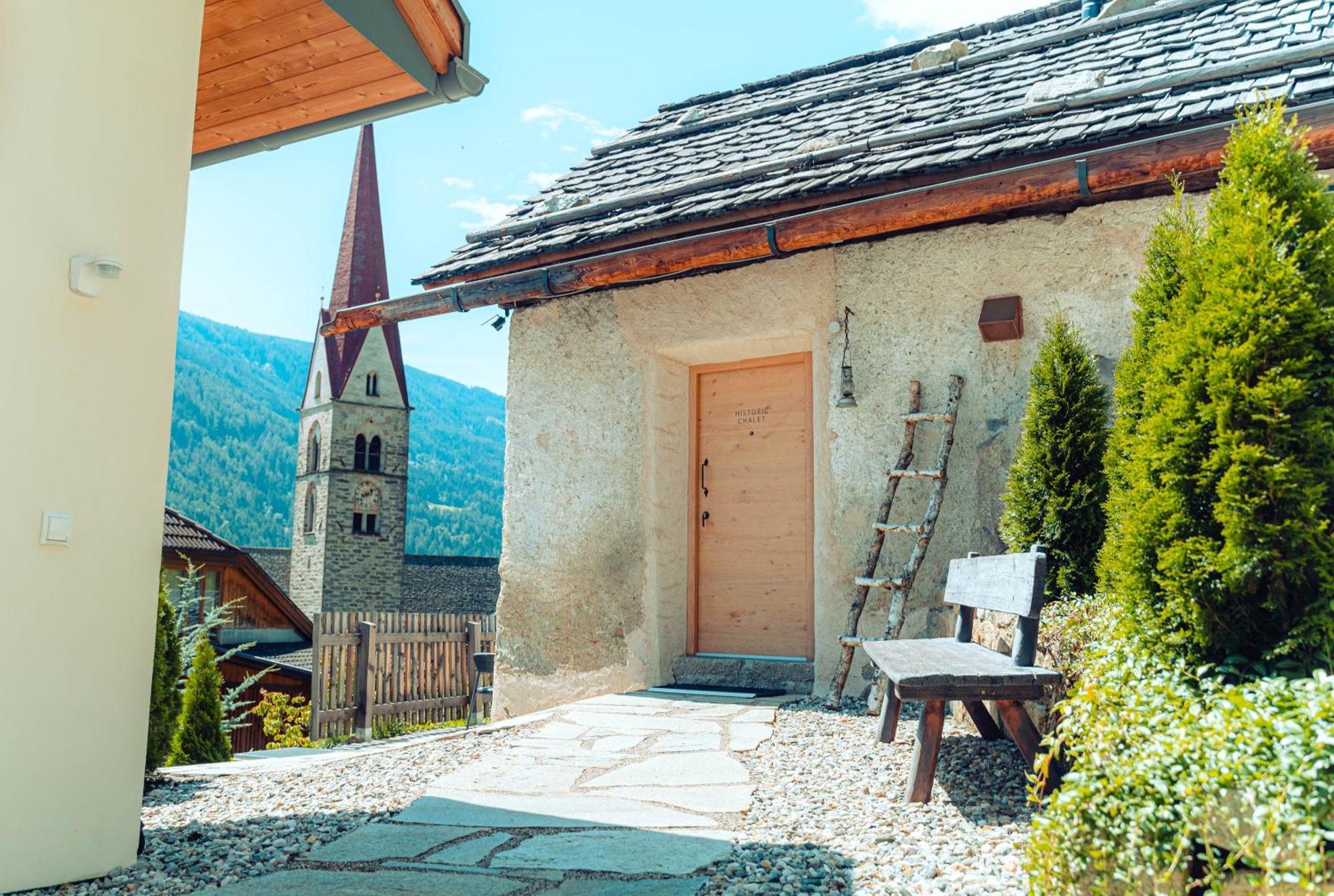 Apartments, Guest House & Historic Chalet Neuhaus San Sigismondo Esterno foto